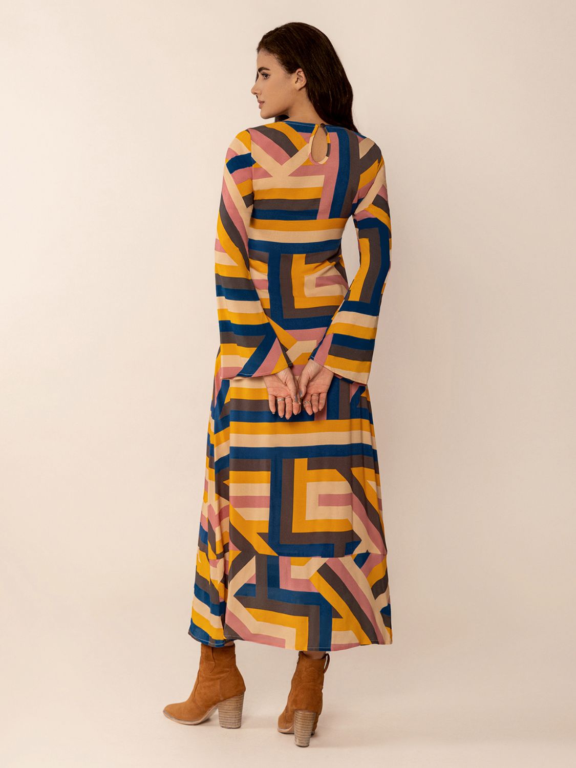 784be8f7-e8e5-435c-a985-4ad911a32213-Max